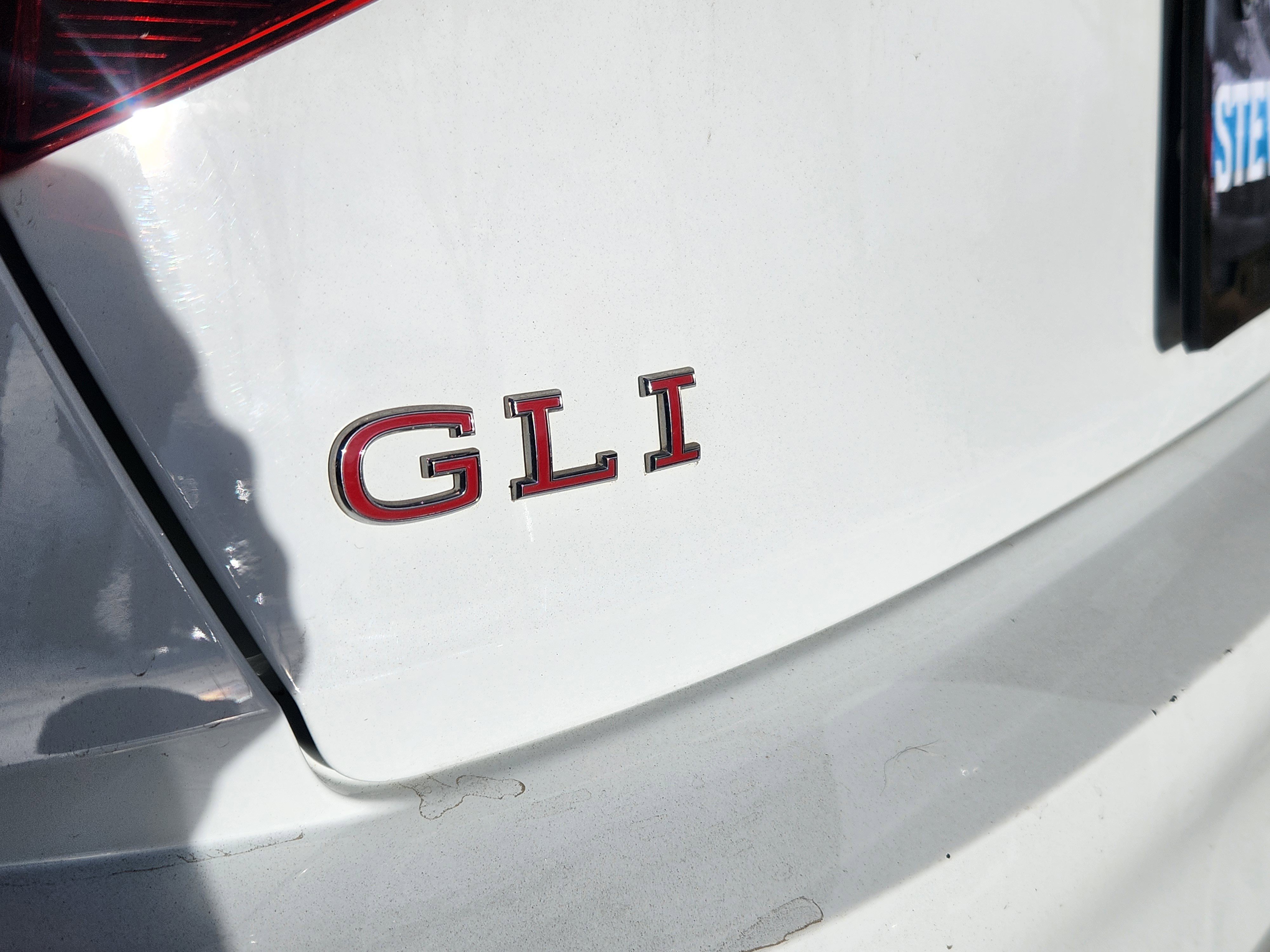 Used 2022 Volkswagen Jetta GLI Autobahn image 18