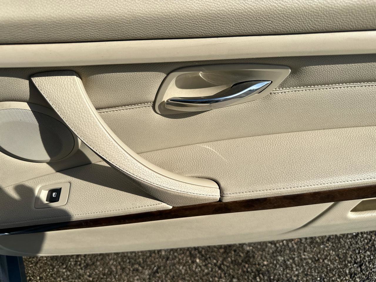 Used 2013 BMW 335i Convertible w/ Premium Pkg RWD image 29