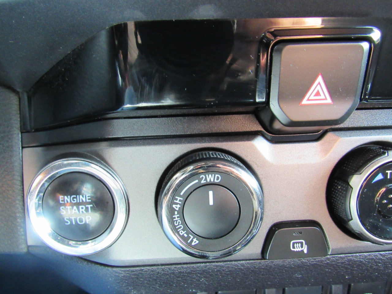 Used 2017 Toyota Tacoma TRD Off-Road image 17