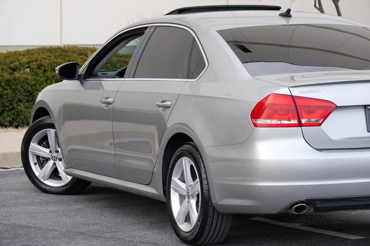 Used 2012 Volkswagen Passat TDI SE FWD image 18