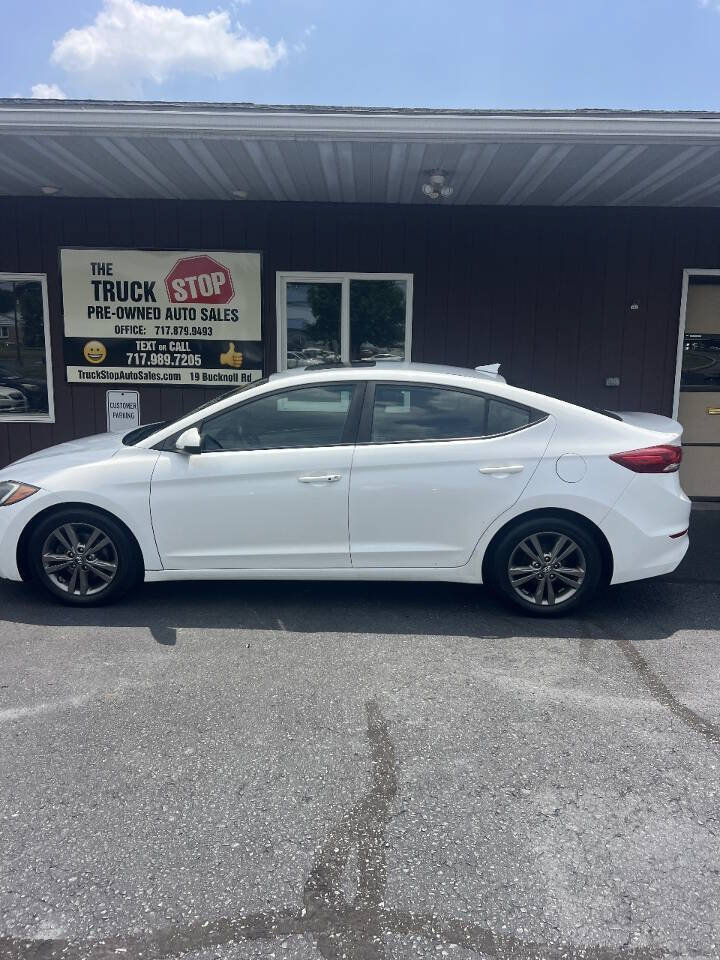 Used 2017 Hyundai Elantra Value Edition FWD image 2