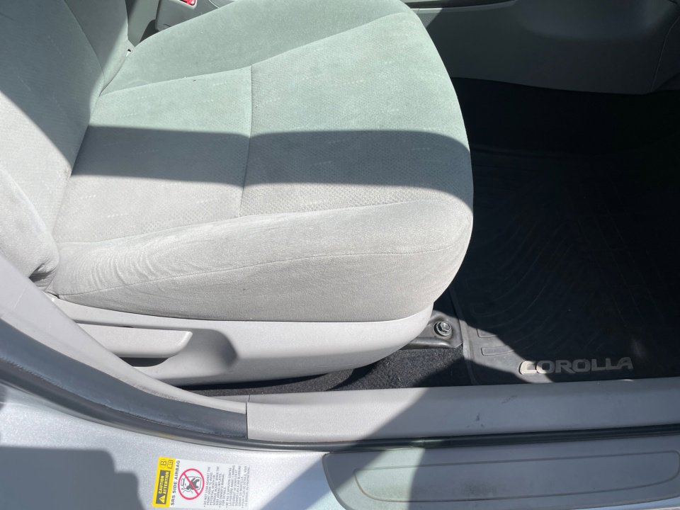 Used 2013 Toyota Corolla L image 38