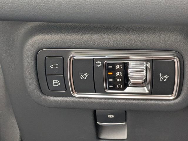 New 2026 Lincoln Nautilus Premier w/ Equipment Group 102A image 34