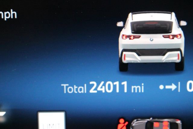 Used 2025 BMW X2 xDrive28i w/ Convenience Package AWD/4WD image 14