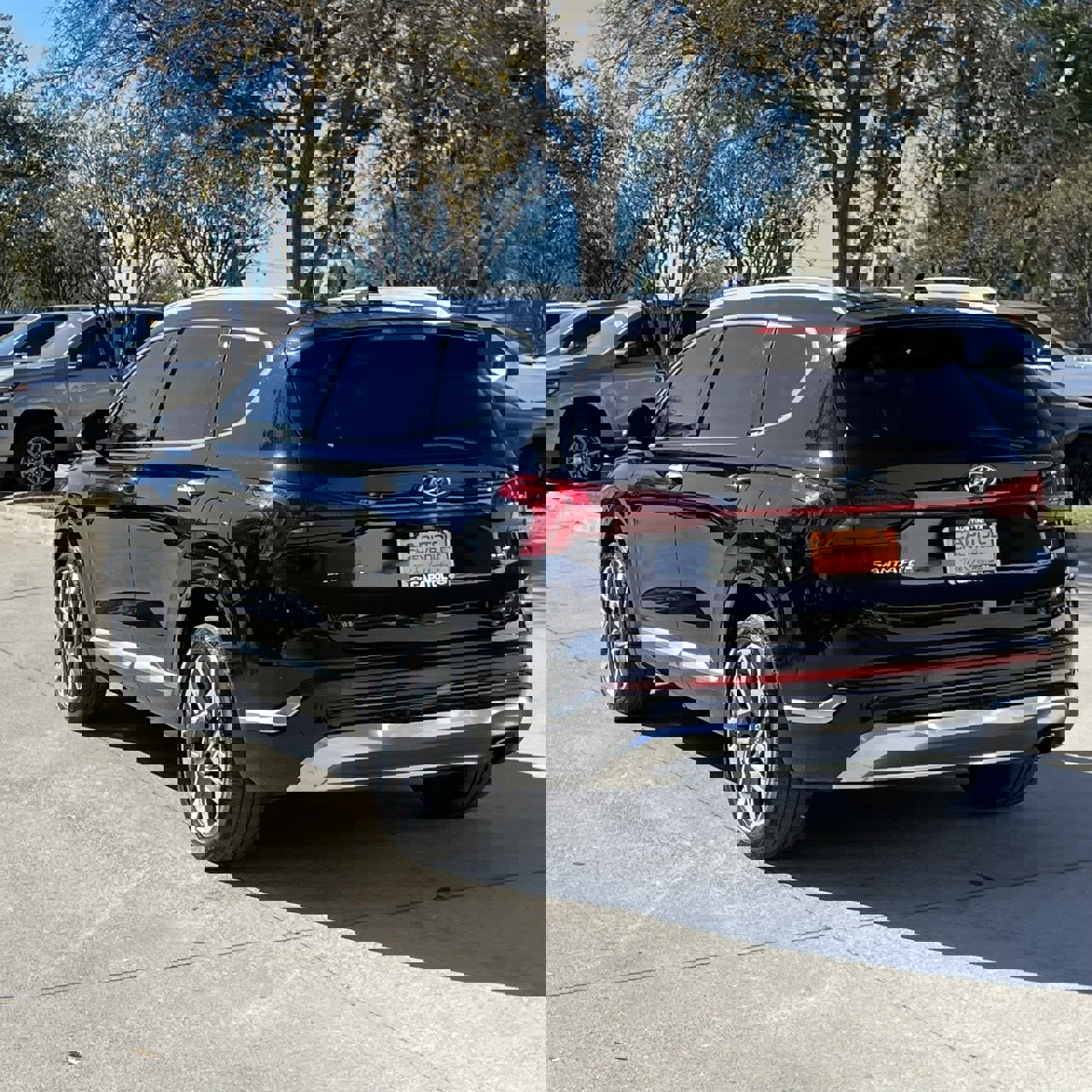 Used 2023 Hyundai Santa Fe Calligraphy image 4