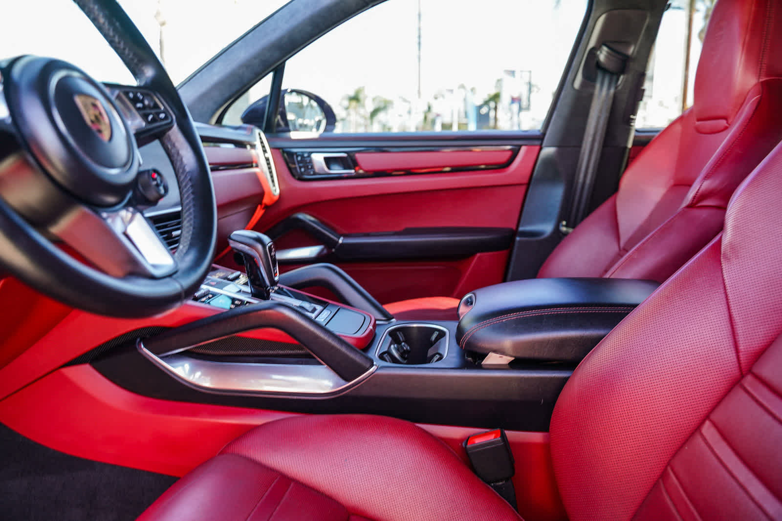 Used 2020 Porsche Cayenne Turbo image 17