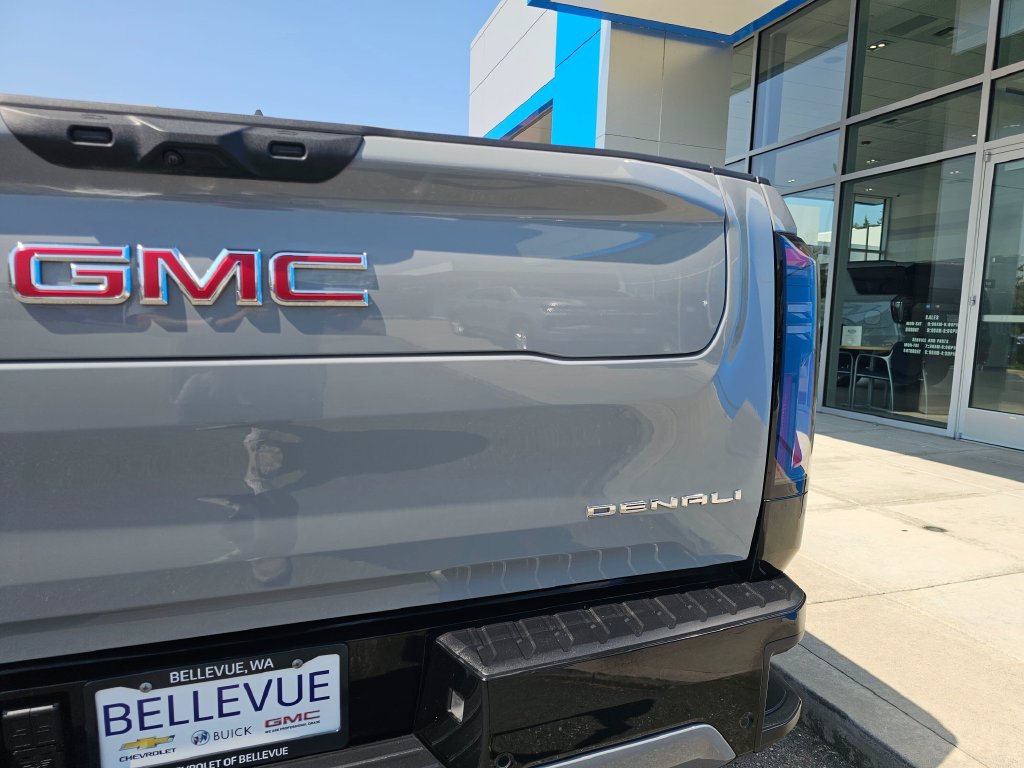 Used 2026 GMC Sierra EV Denali AWD/4WD image 16