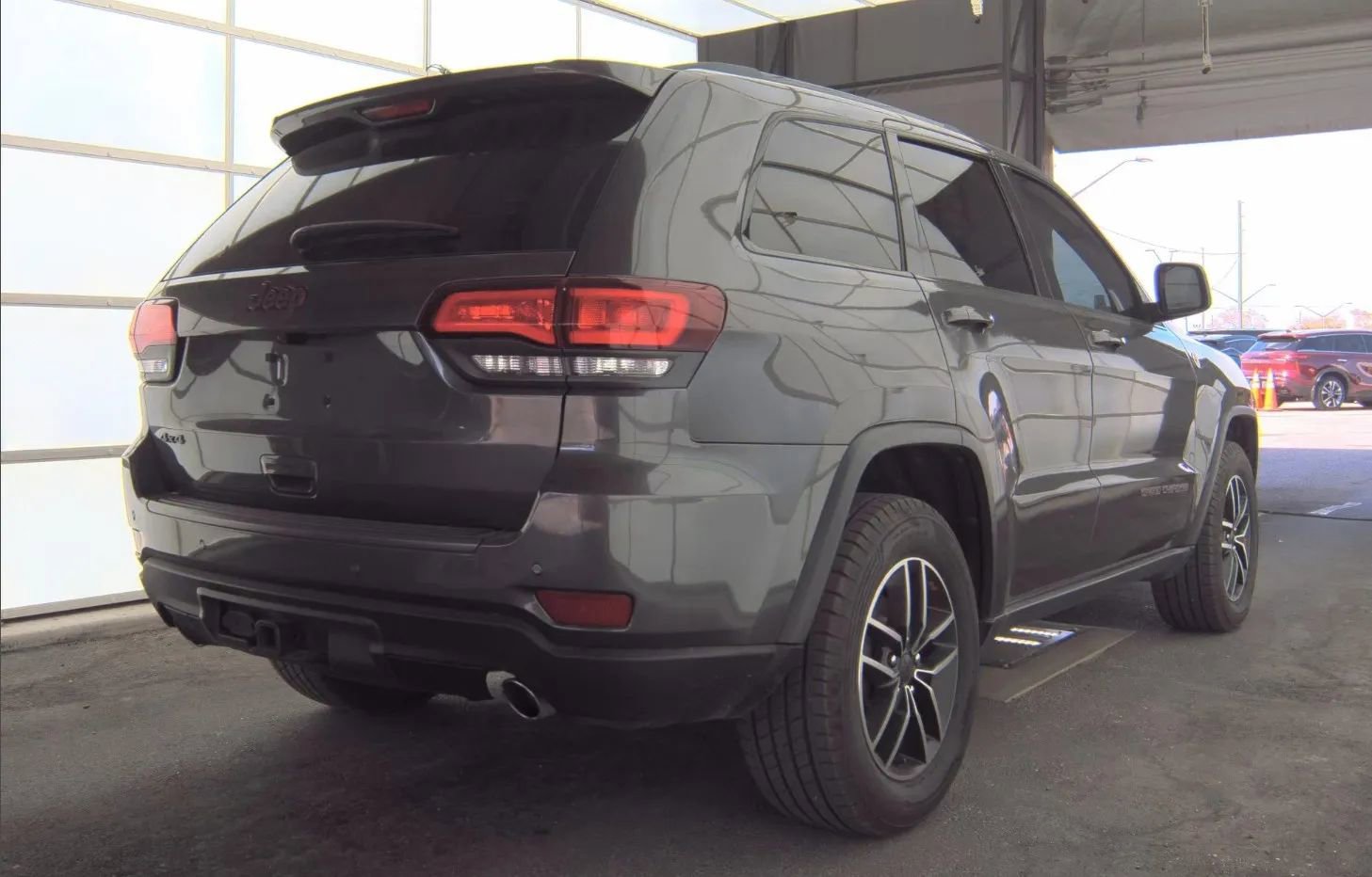 Used 2019 Jeep Grand Cherokee Trailhawk image 38