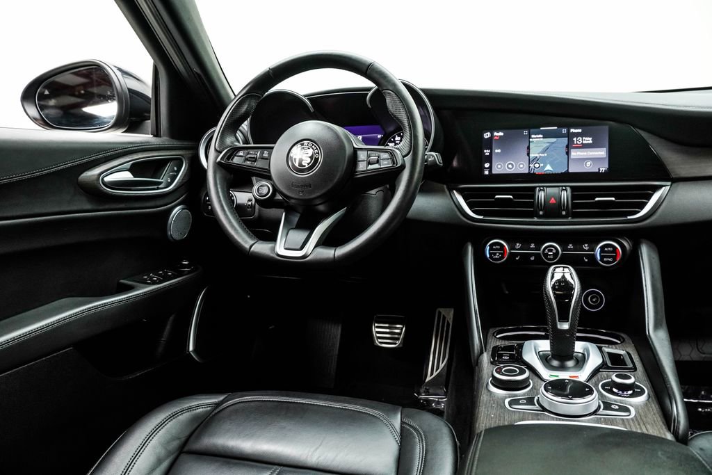 Used 2023 Alfa Romeo Giulia Ti image 24