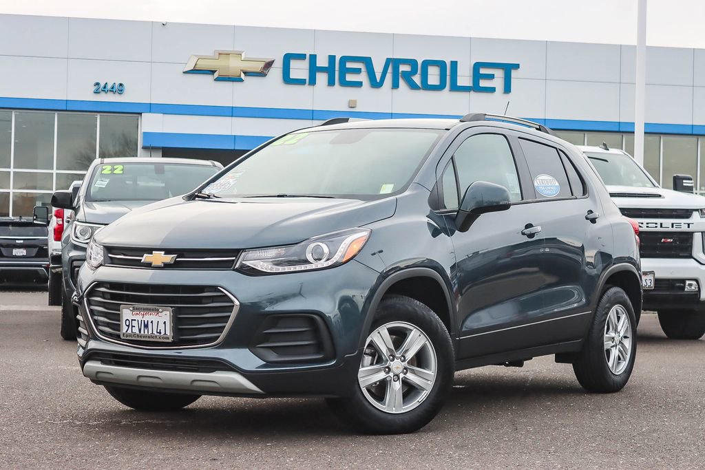 Used 2022 Chevrolet Trax LT w/ LT Convenience Package image 1