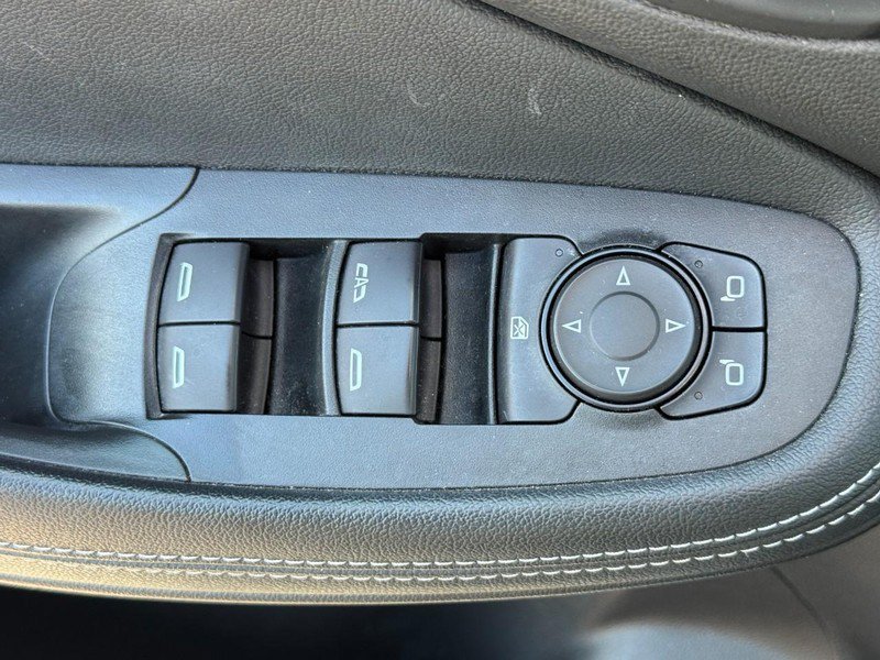 Used 2021 Buick Encore GX Preferred w/ Sport Touring Package FWD image 16