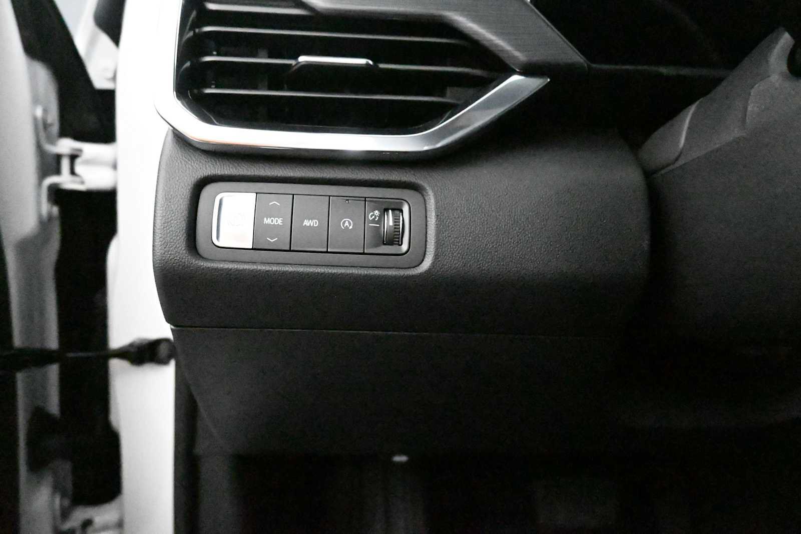New 2026 GMC Acadia Elevation AWD/4WD image 17