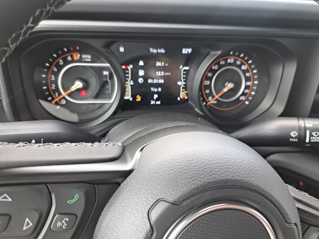 New 2026 Jeep Gladiator Sport AWD/4WD image 12