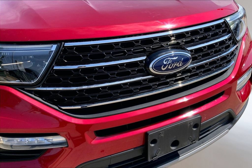 Used 2020 Ford Explorer XLT w/ Equipment Group 202A AWD/4WD image 27