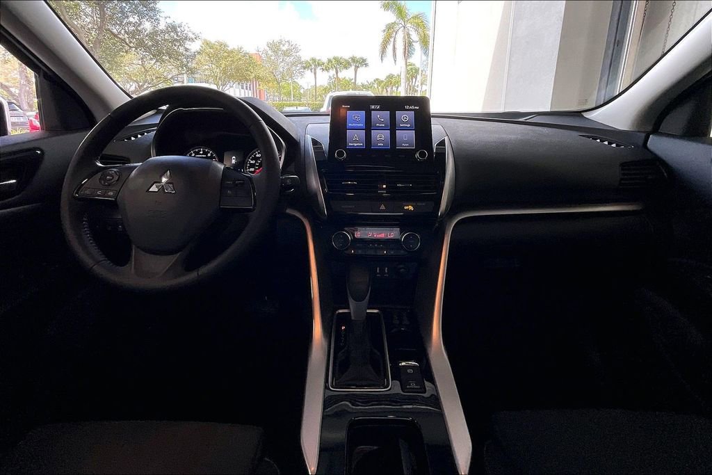 Used 2022 Mitsubishi Eclipse Cross SE image 6