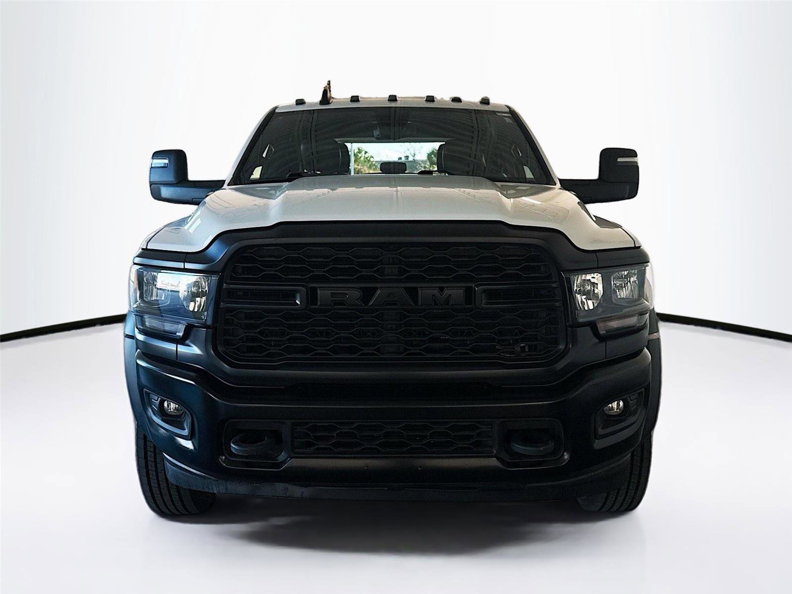 Used 2024 RAM 5500 Tradesman RWD image 27