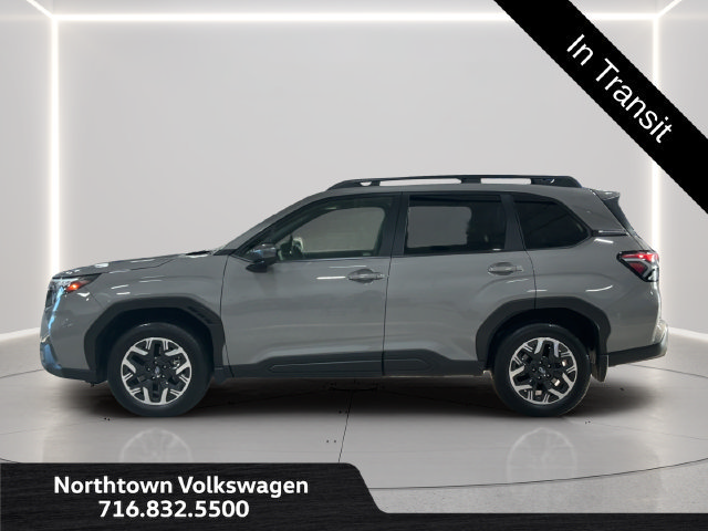 Used 2025 Subaru Forester Premium AWD/4WD image 2