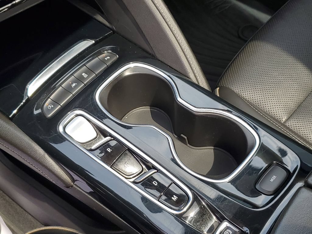 Used 2021 Buick Envision Essence w/ Sport Touring Package FWD image 21