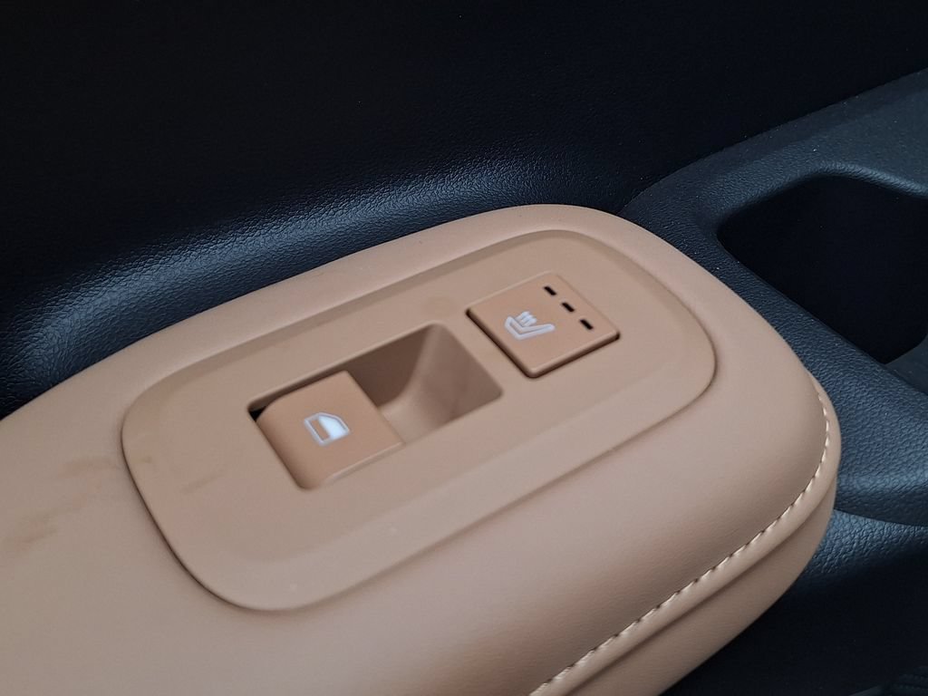 New 2025 Hyundai Santa Fe Limited AWD/4WD image 15