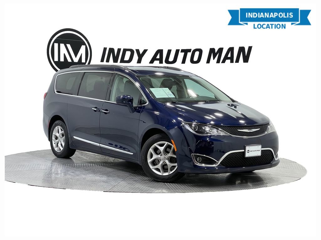 Used 2017 Chrysler Pacifica Touring-L w/ Tire & Wheel Group
