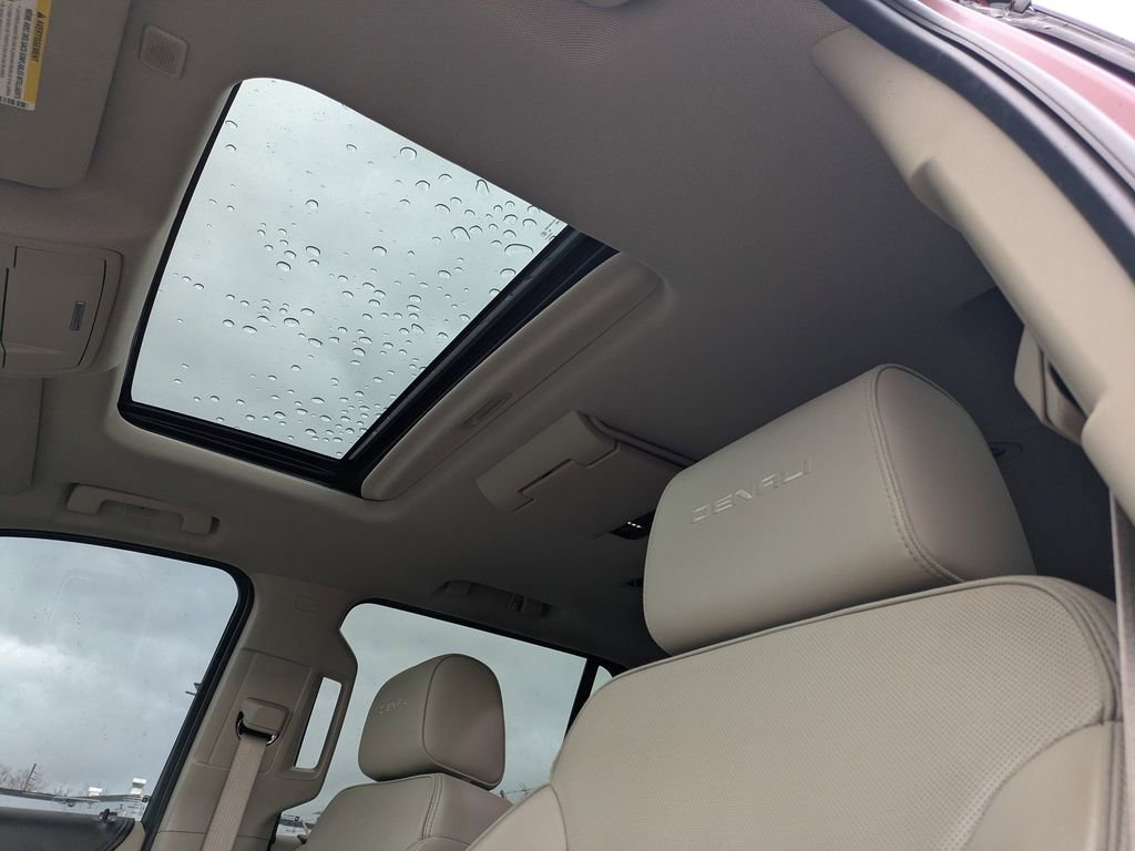 Used 2017 GMC Yukon Denali w/ Open Road Package image 25