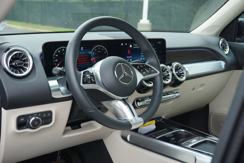 Certified 2025 Mercedes-Benz GLB 250 image 10