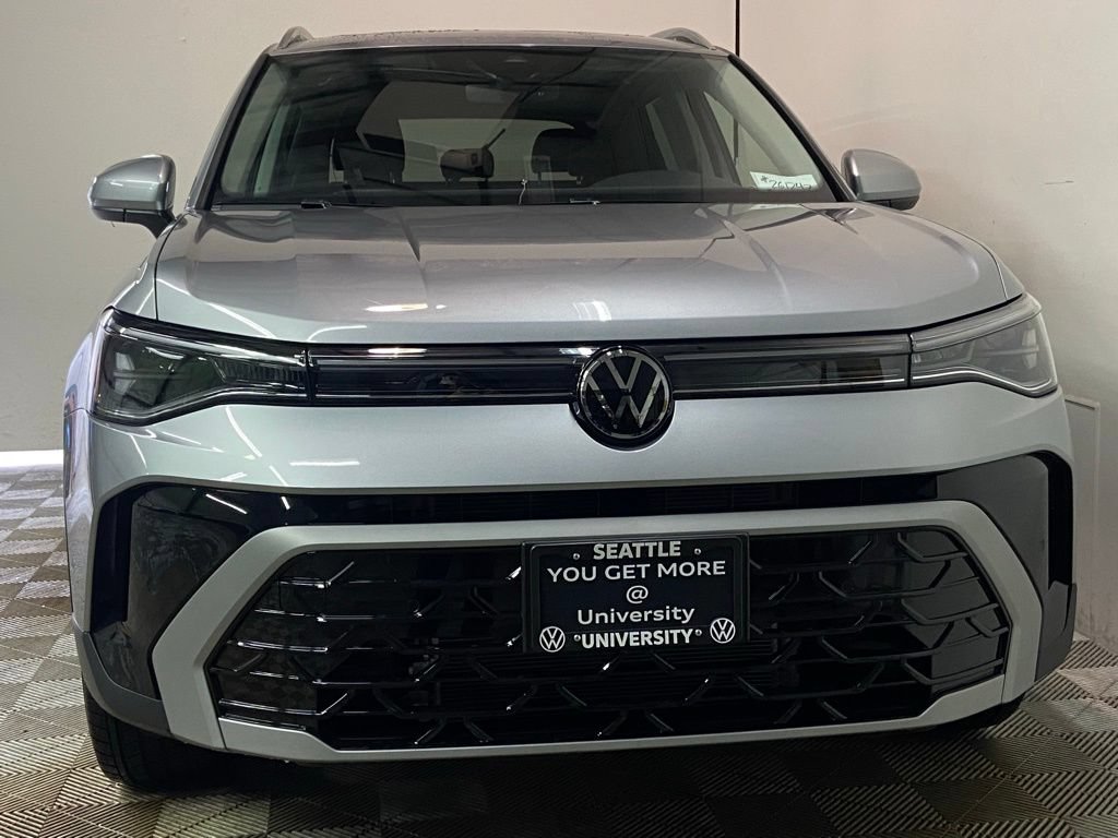 New 2026 Volkswagen Taos SEL AWD/4WD image 2