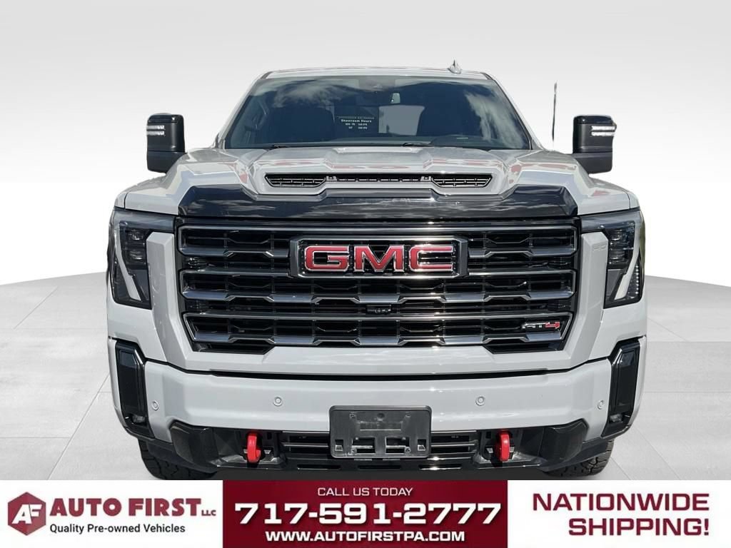Used 2025 GMC Sierra 2500 AT4 AWD/4WD image 2