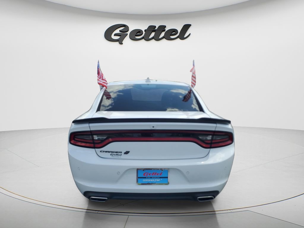 Used 2023 Dodge Charger SXT w/ Blacktop Package image 6