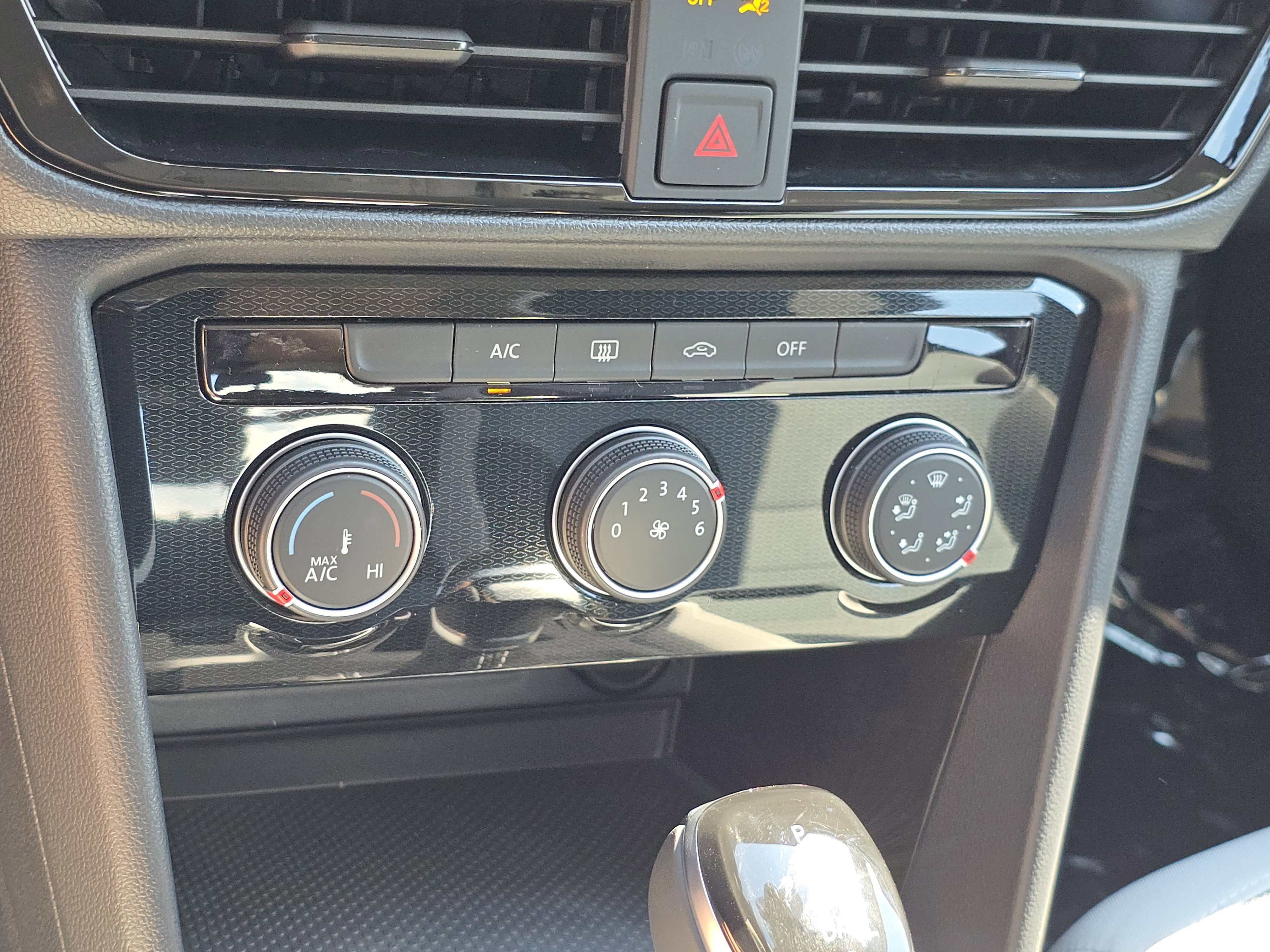 New 2025 Volkswagen Taos S image 11