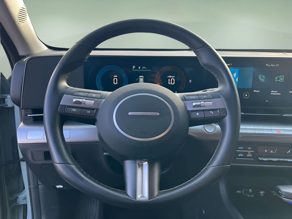 Used 2025 Hyundai Kona SEL FWD image 19