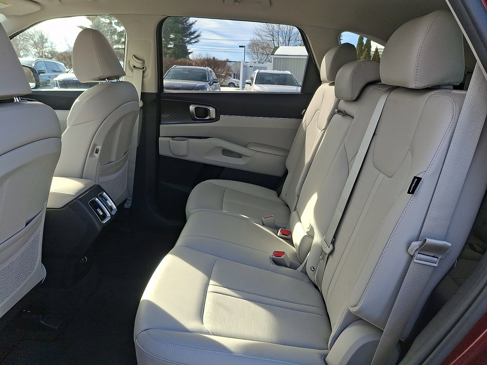 Certified 2025 Kia Sorento S image 10