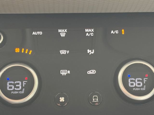 Used 2020 Land Rover Range Rover Evoque S AWD/4WD image 4