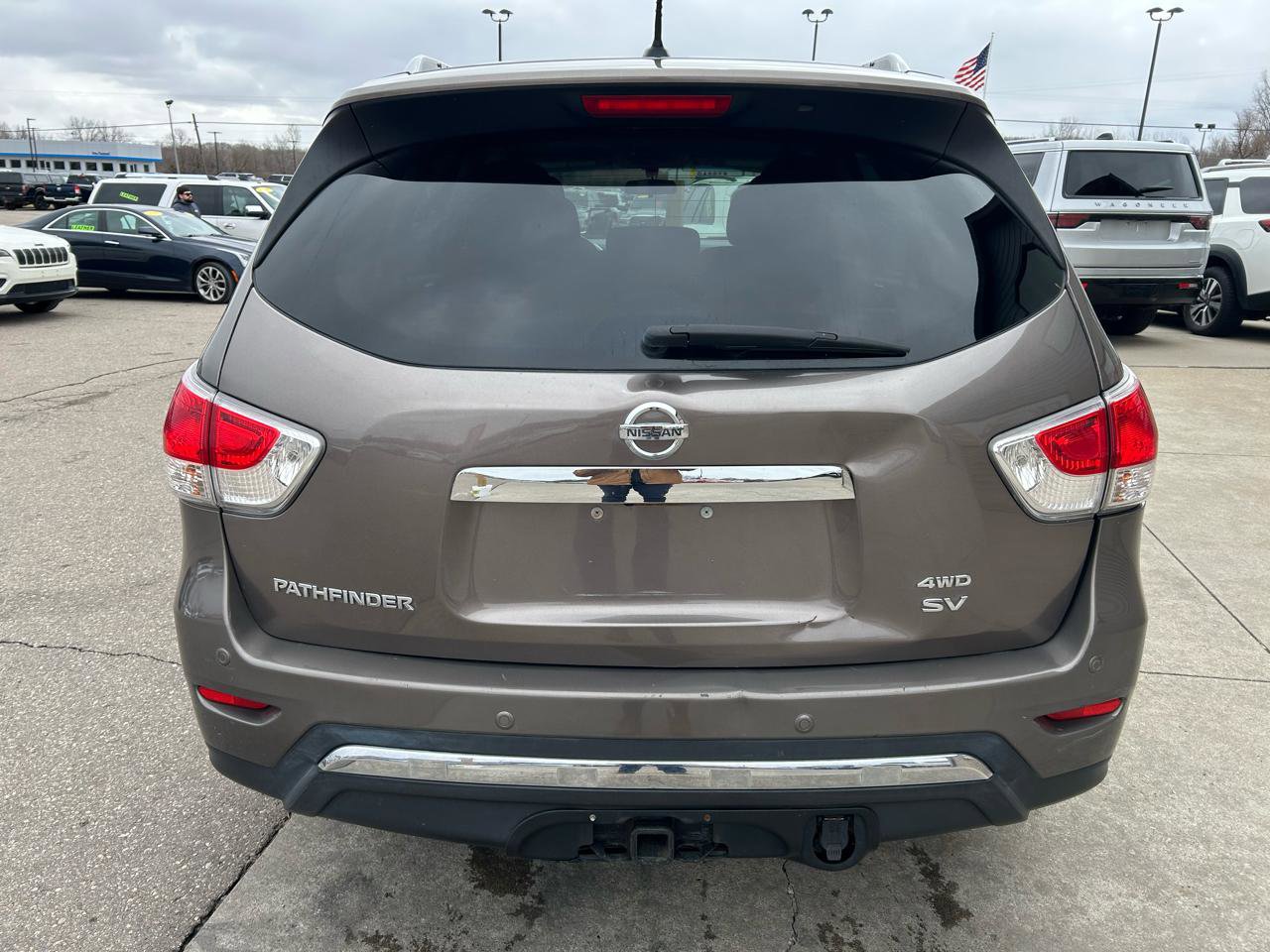 Used 2013 Nissan Pathfinder SV w/ Trailer Tow Pkg image 6