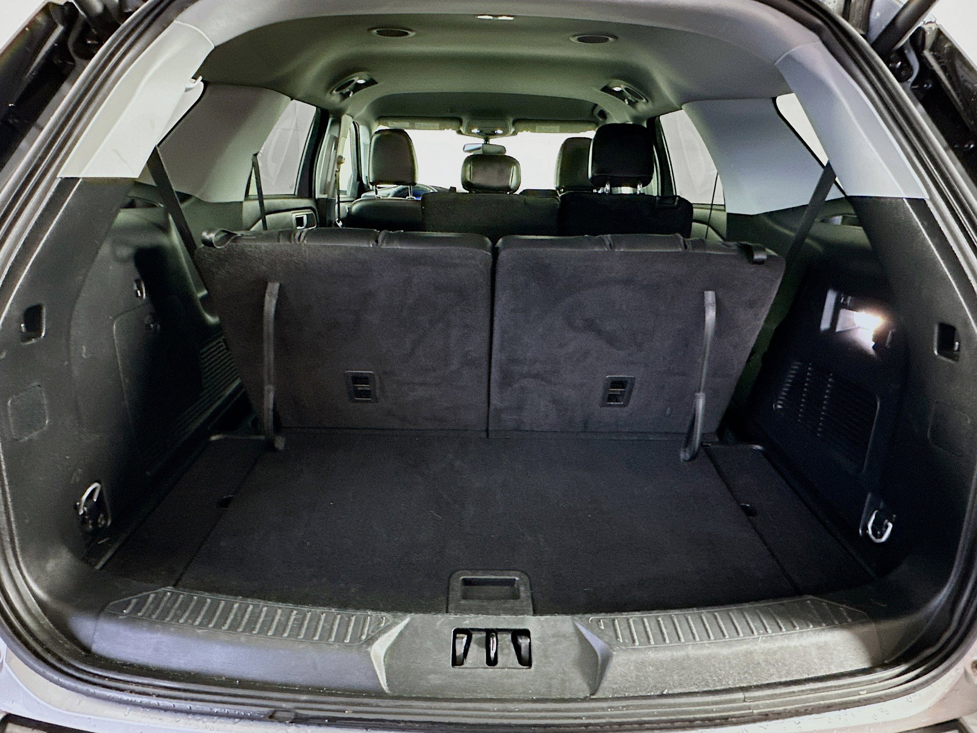 Used 2024 Ford Explorer XLT w/ Equipment Group 202A image 29