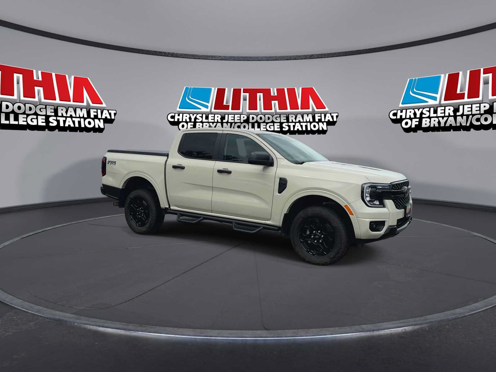 Used 2025 Ford Ranger XLT w/ FX4 Off-Road Package AWD/4WD image 2