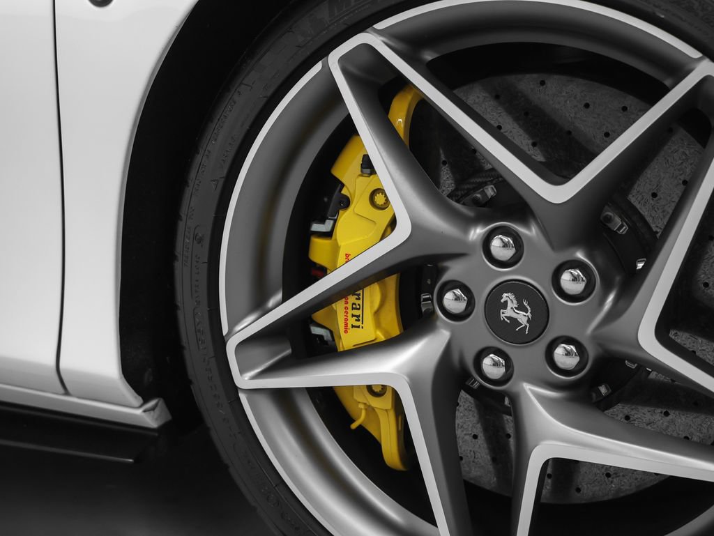 Certified 2022 Ferrari F8 Tributo RWD image 12
