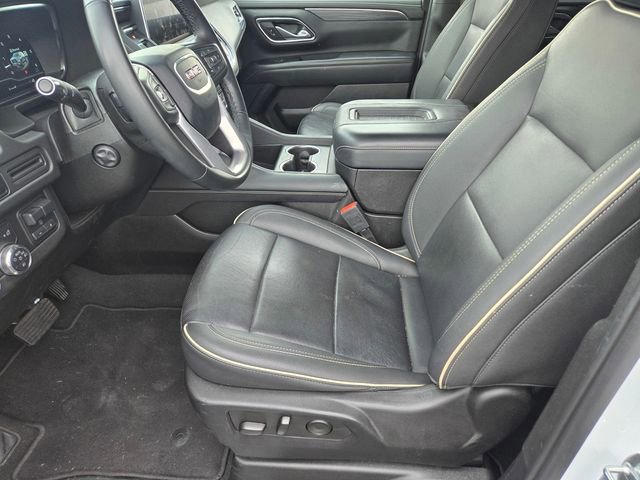 Used 2024 GMC Yukon SLT w/ SLT Luxury Package image 13