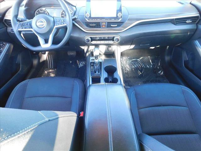 Used 2025 Nissan Altima 2.5 SV FWD image 23