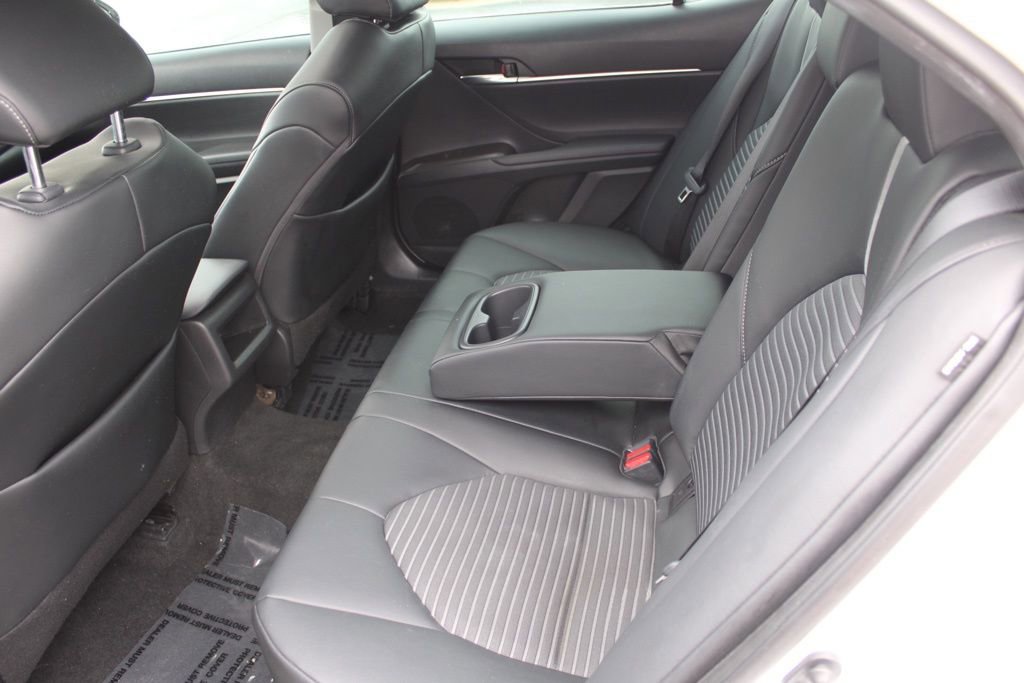 Used 2021 Toyota Camry SE w/ Blackout Package (TMS) image 23