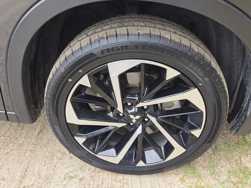 Used 2024 Mitsubishi Outlander Ralliart AWD/4WD image 17