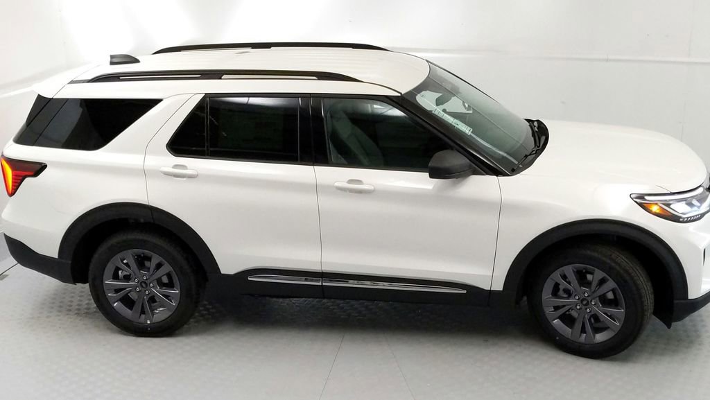 New 2025 Ford Explorer Active w/ Active Comfort Package image 14