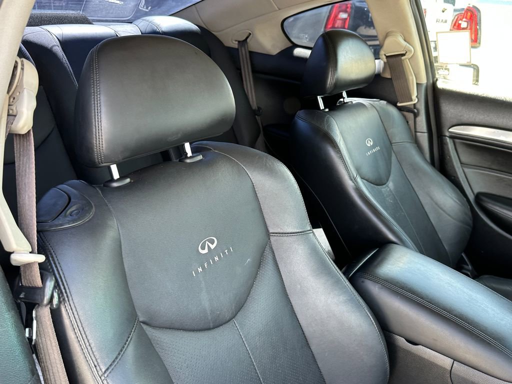 Used 2014 INFINITI Q60 Journey w/ Premium Package image 16