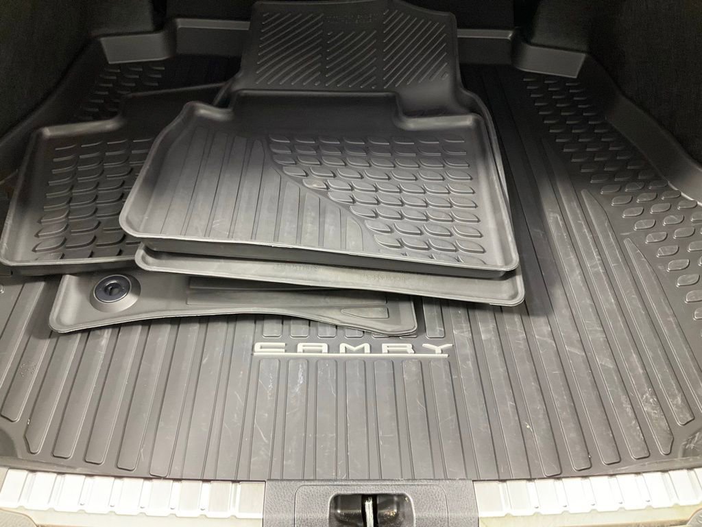 Used 2025 Toyota Camry SE image 25