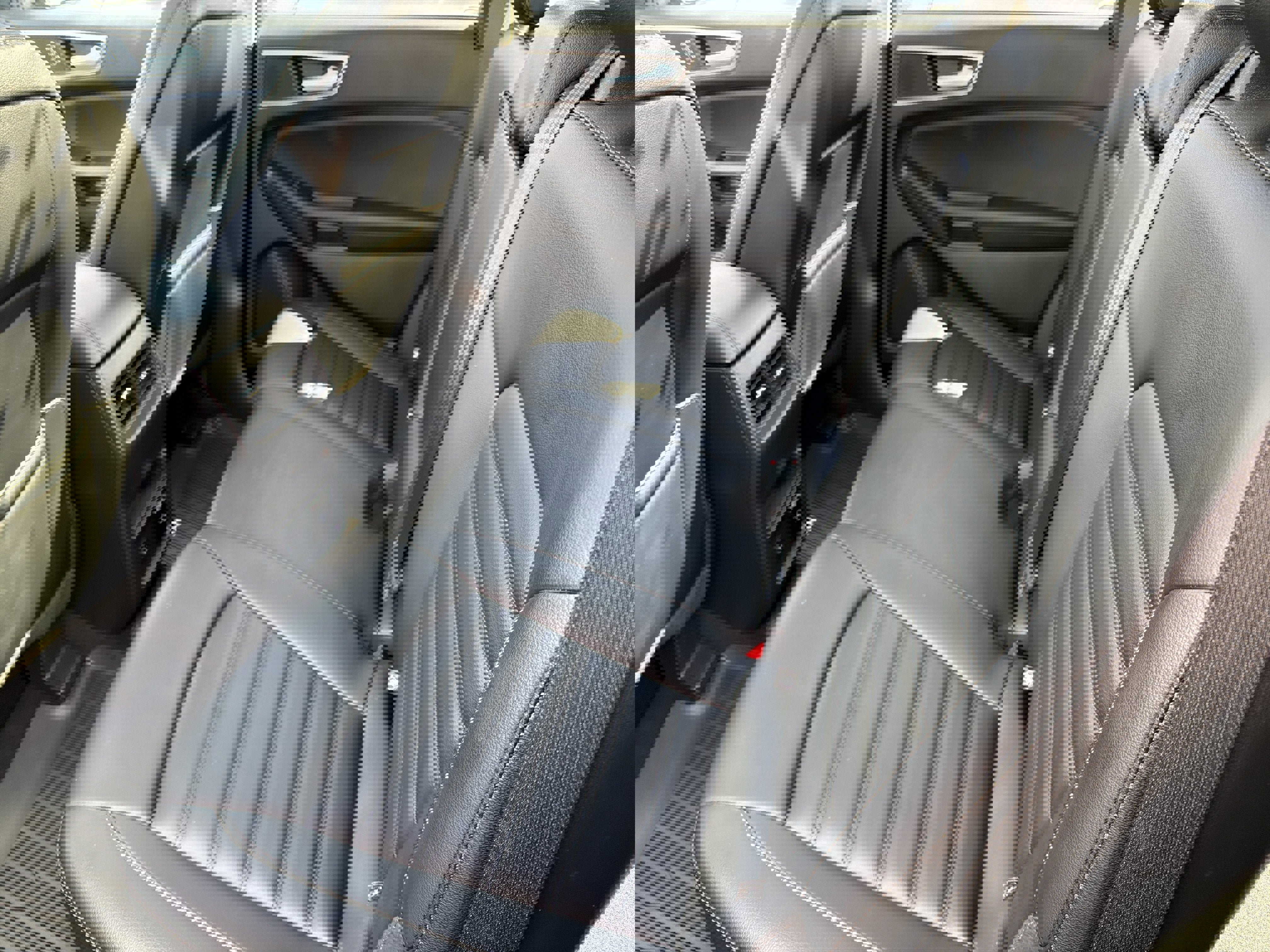 Used 2023 Ford Edge SEL image 26