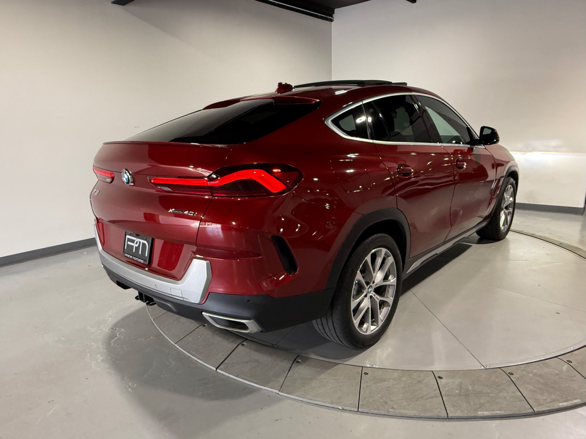 Used 2022 BMW X6 xDrive40i AWD/4WD image 10
