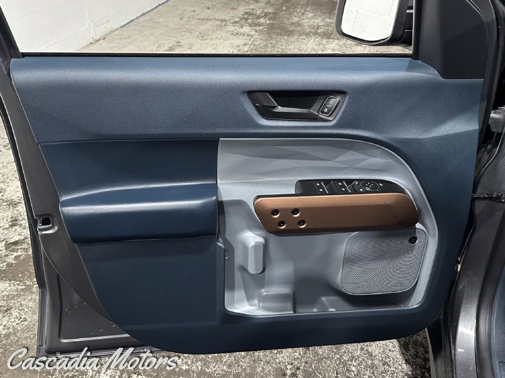 Used 2022 Ford Maverick Lariat w/ Lariat Luxury Package image 19