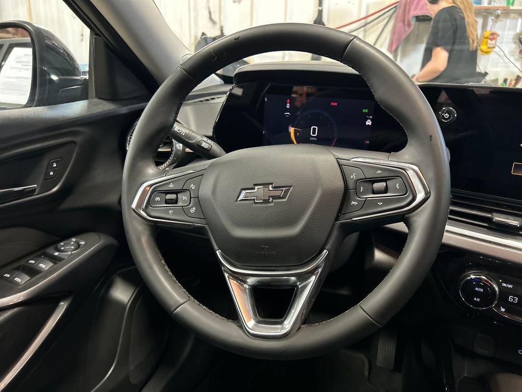 Used 2025 Chevrolet Trax ACTIV w/ Driver Confidence Package FWD image 20