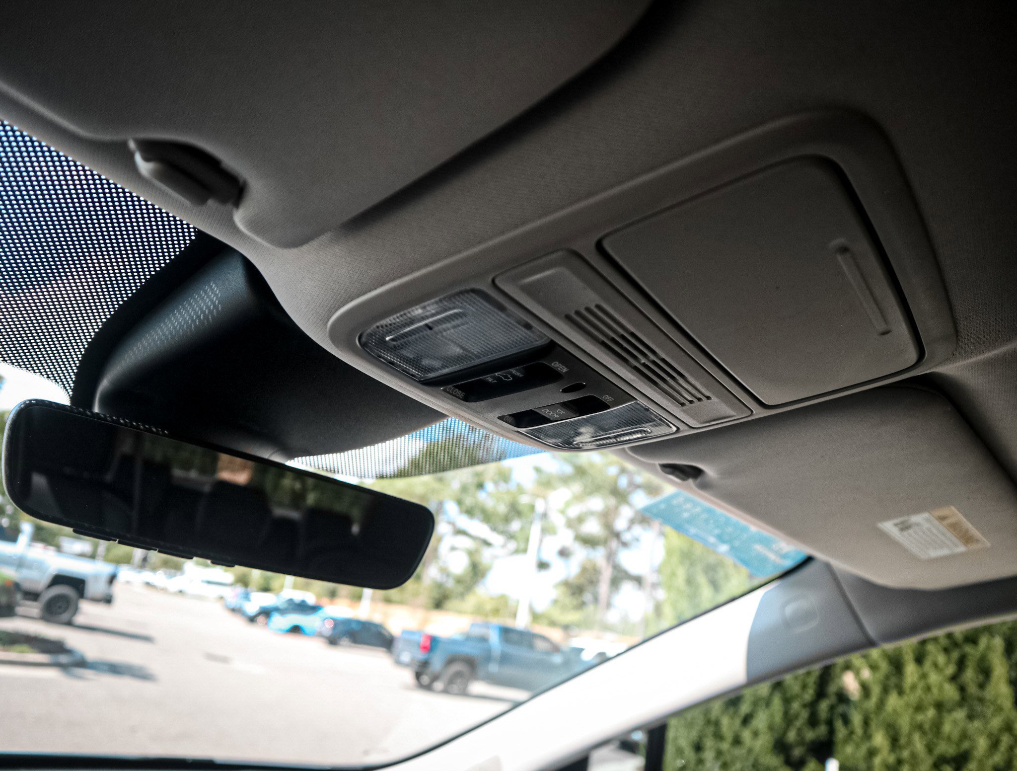 Used 2025 Honda Odyssey Elite image 27