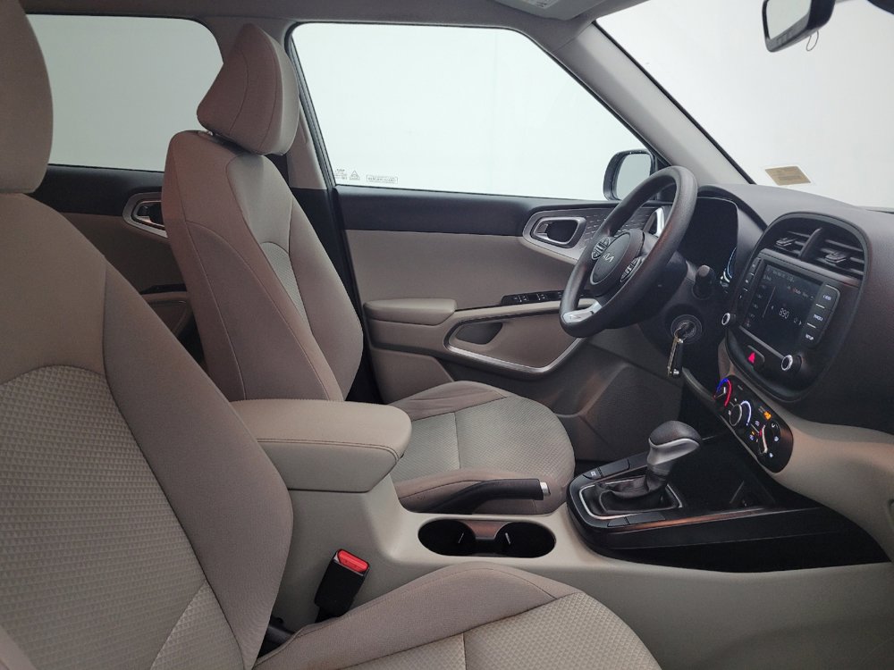 Used 2025 Kia Soul LX FWD image 21